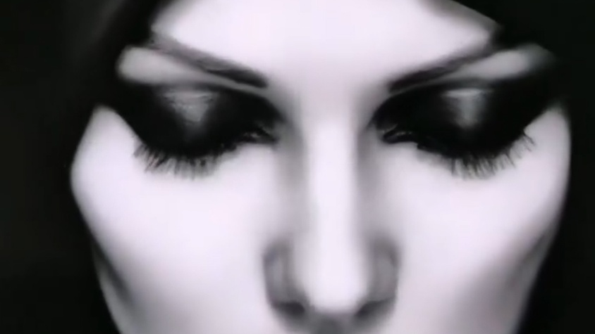 Portait madone tatouage religieux paris 