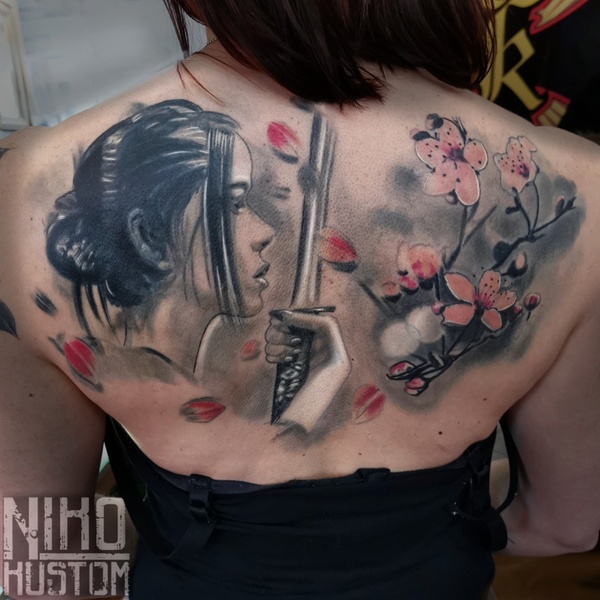 Tatouage réaliste femme samourai