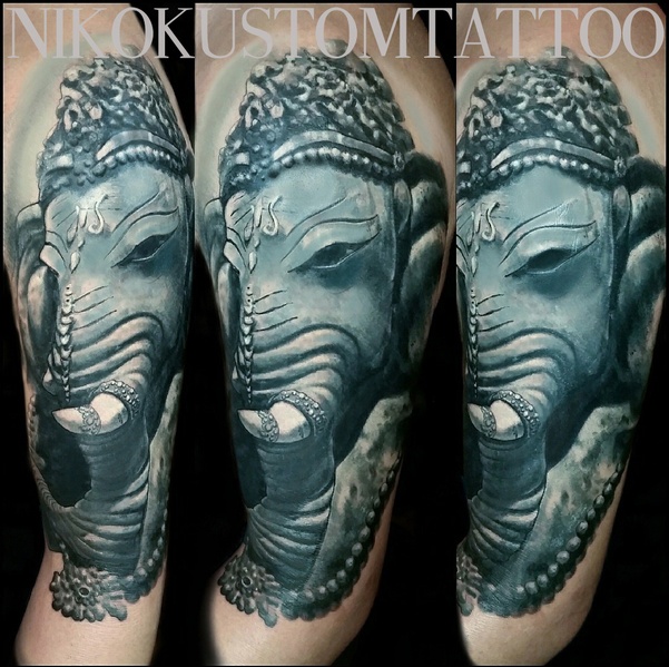tatouage réaliste hindouisme
