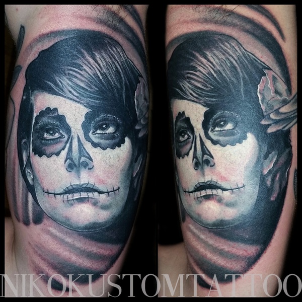 Tatouage réaliste santa muerte catrina