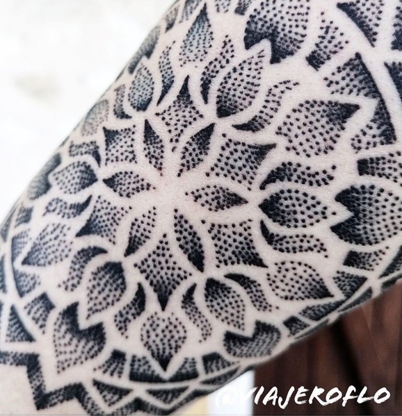 Mandala dotwork