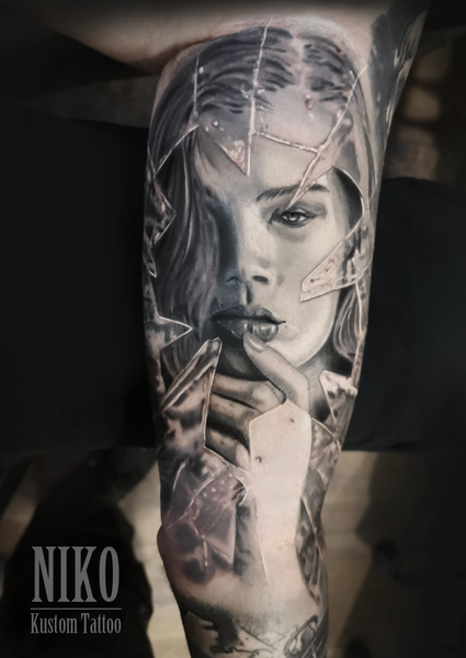 tatouage réaliste portrait femme