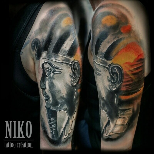 Tatouage réaliste mythologie égypte