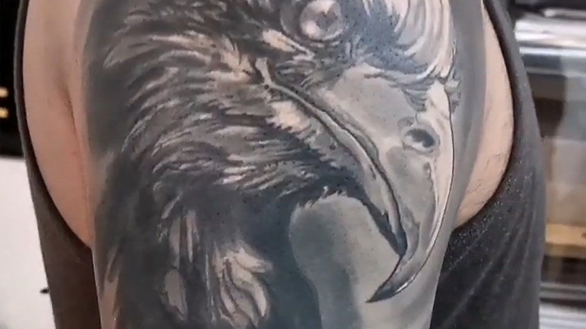 Tatouage aigle paris 