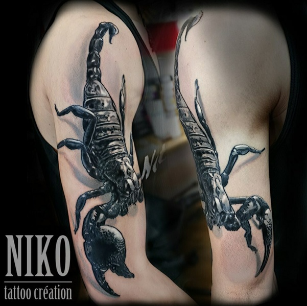 tatouage réaliste scorpion