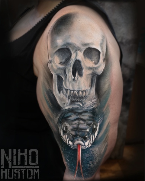 Crâne serpent tatouage réaliste