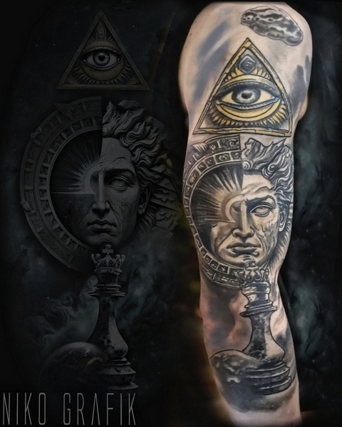 Tatouage realiste esoterique illuminati